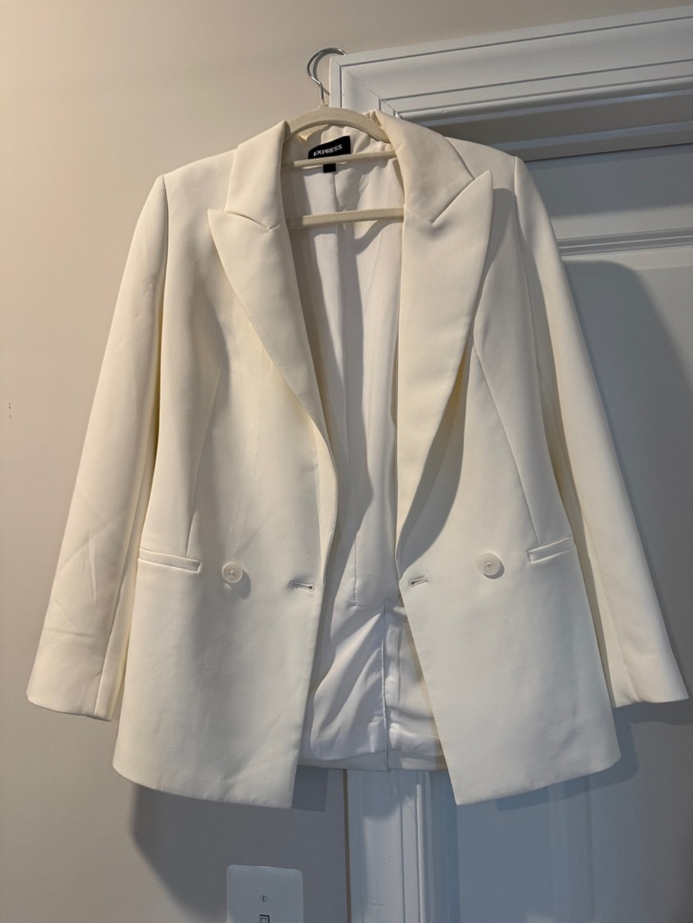 Express Women's Off-White Double-Breasted Blazer